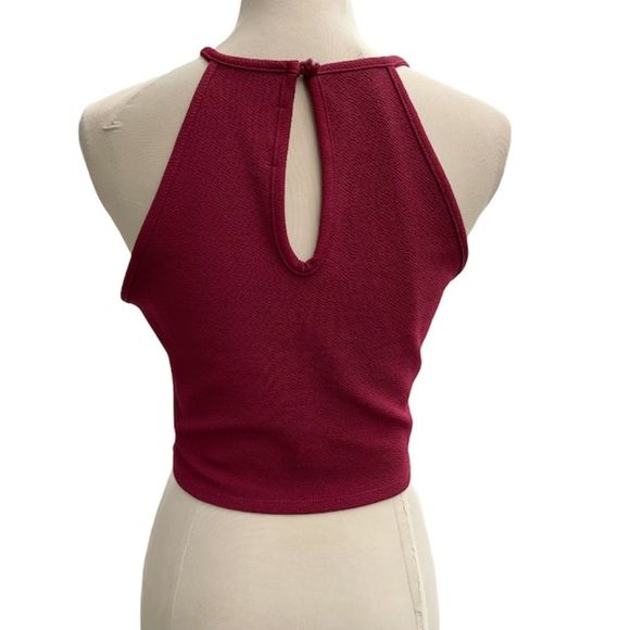 Women Keyhole Neck crop Tank Top Medium Charlotte Russe - Picture 2 of 8